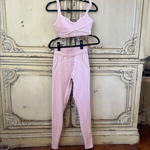 ALO Yoga High-Waisted air brush heart throb ballet pink Leggings and sports bra.